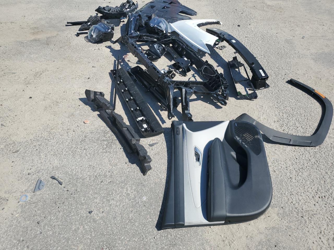 2025 Hyundai Tucson Limited VIN: KM8JEDD18SU323977 Lot: 81184615