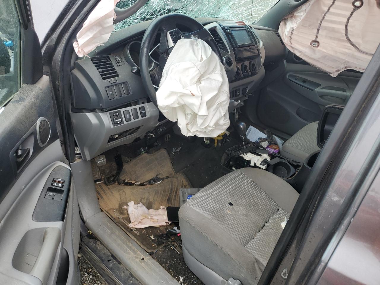 2015 Toyota Tacoma Access Cab VIN: 5TFUU4EN8FX120694 Lot: 81325875