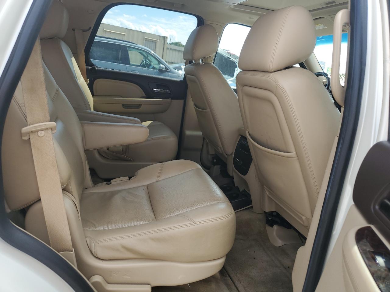 2014 GMC Yukon Denali VIN: 1GKS2EEF4ER228717 Lot: 70001405