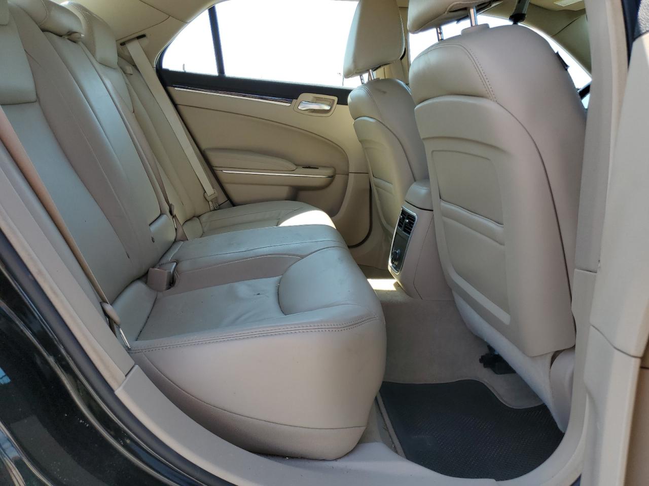 2012 Chrysler 300 Limited VIN: 2C3CCAHG2CH208218 Lot: 71873105