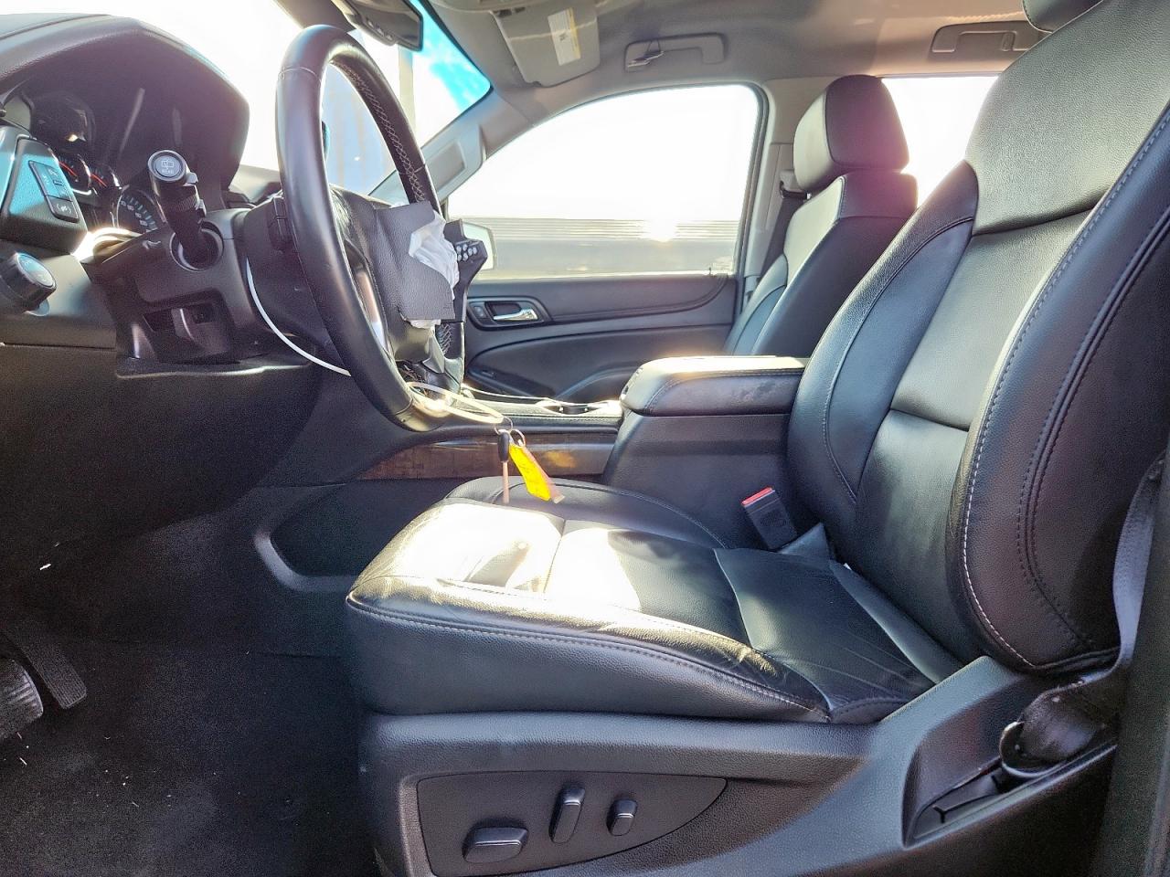 2019 Chevrolet Suburban K1500 Lt VIN: 1GNSKHKC6KR335603 Lot: 71271655