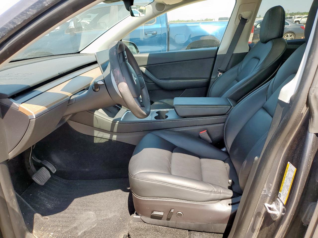 2022 Tesla Model Y VIN: 7SAYGDEE6NF438883 Lot: 71823695