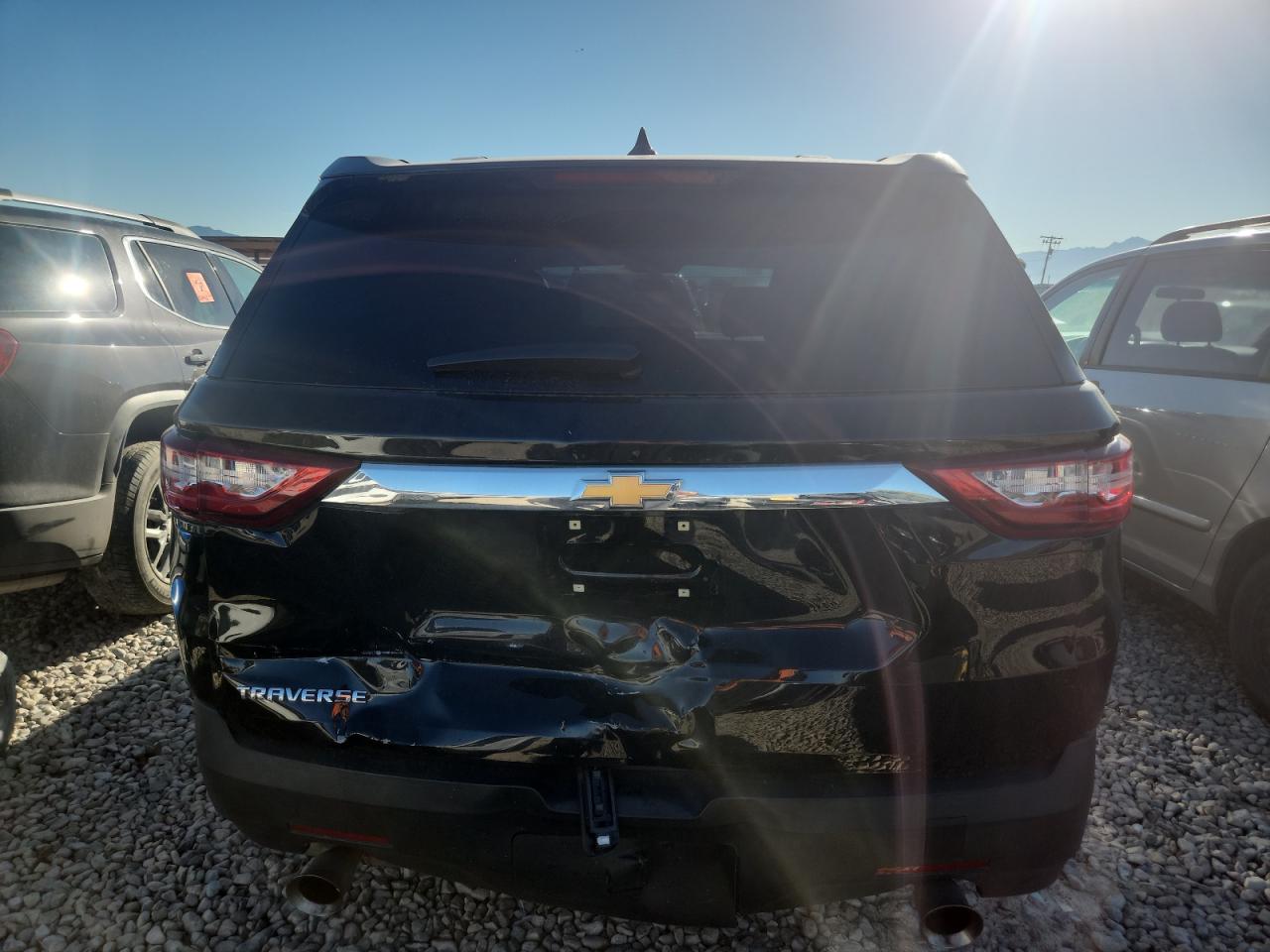 2019 Chevrolet Traverse Ls VIN: 1GNERFKW4KJ151735 Lot: 81676805