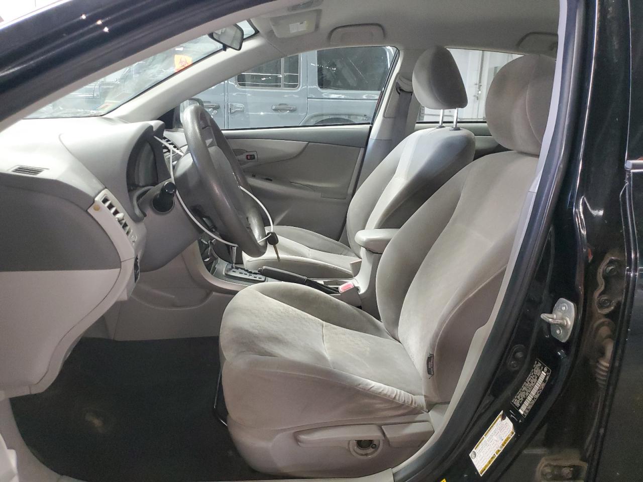 2009 Toyota Corolla Base VIN: JTDBL40E69J025589 Lot: 84557765