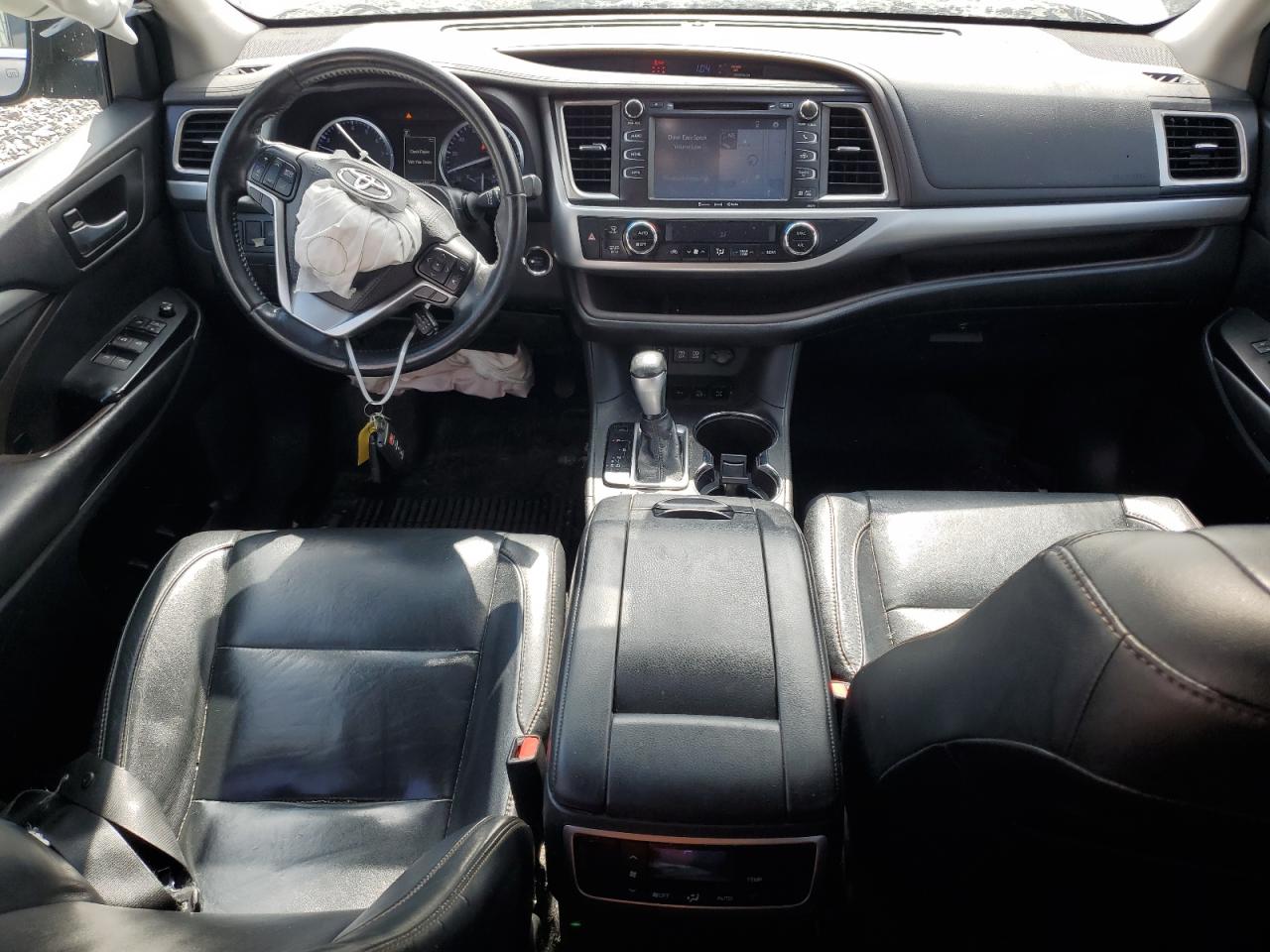 2018 Toyota Highlander Se VIN: 5TDJZRFHXJS544368 Lot: 81702515