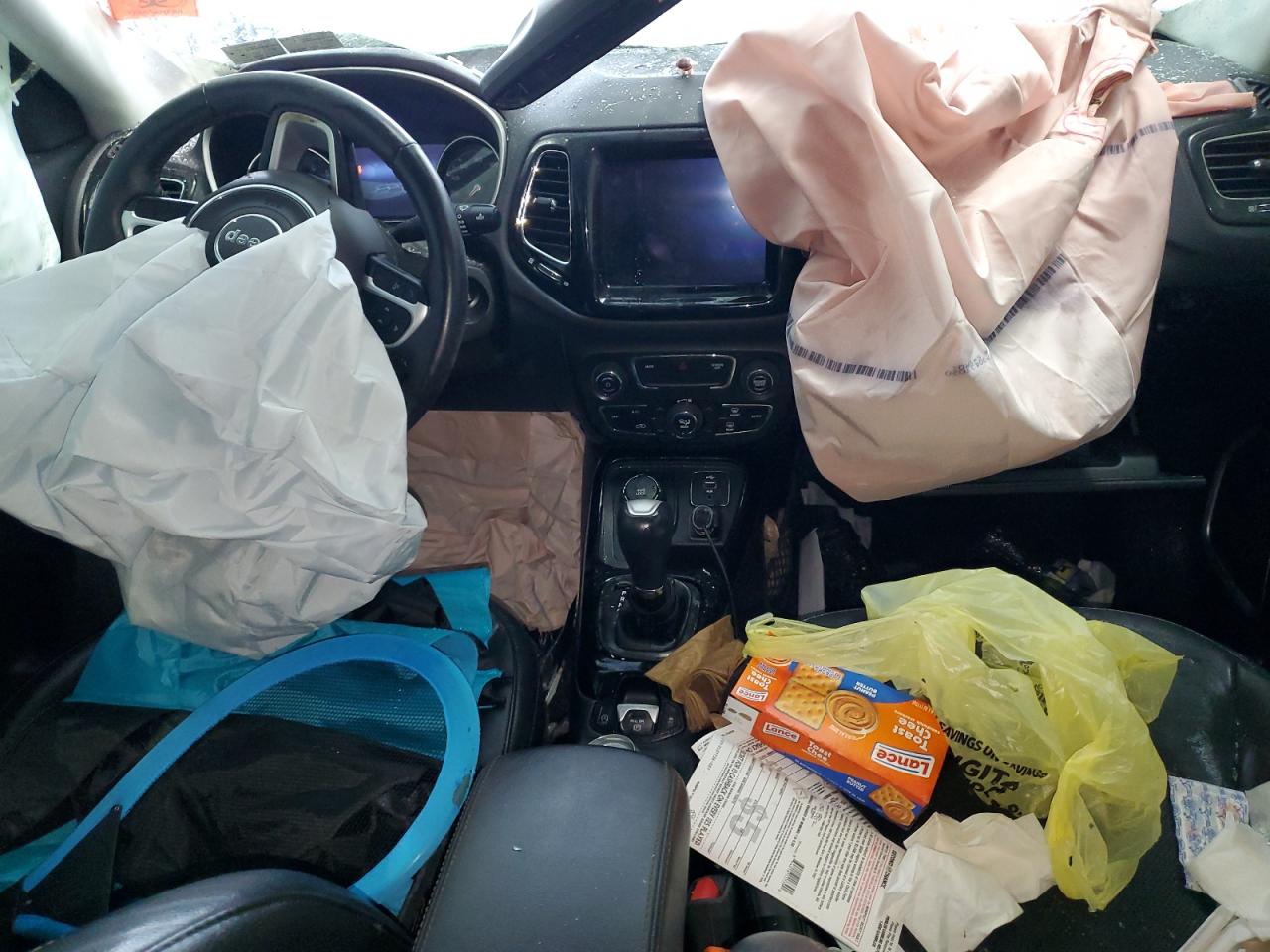 2018 Jeep Compass Limited VIN: 3C4NJDCB2JT175118 Lot: 81837215