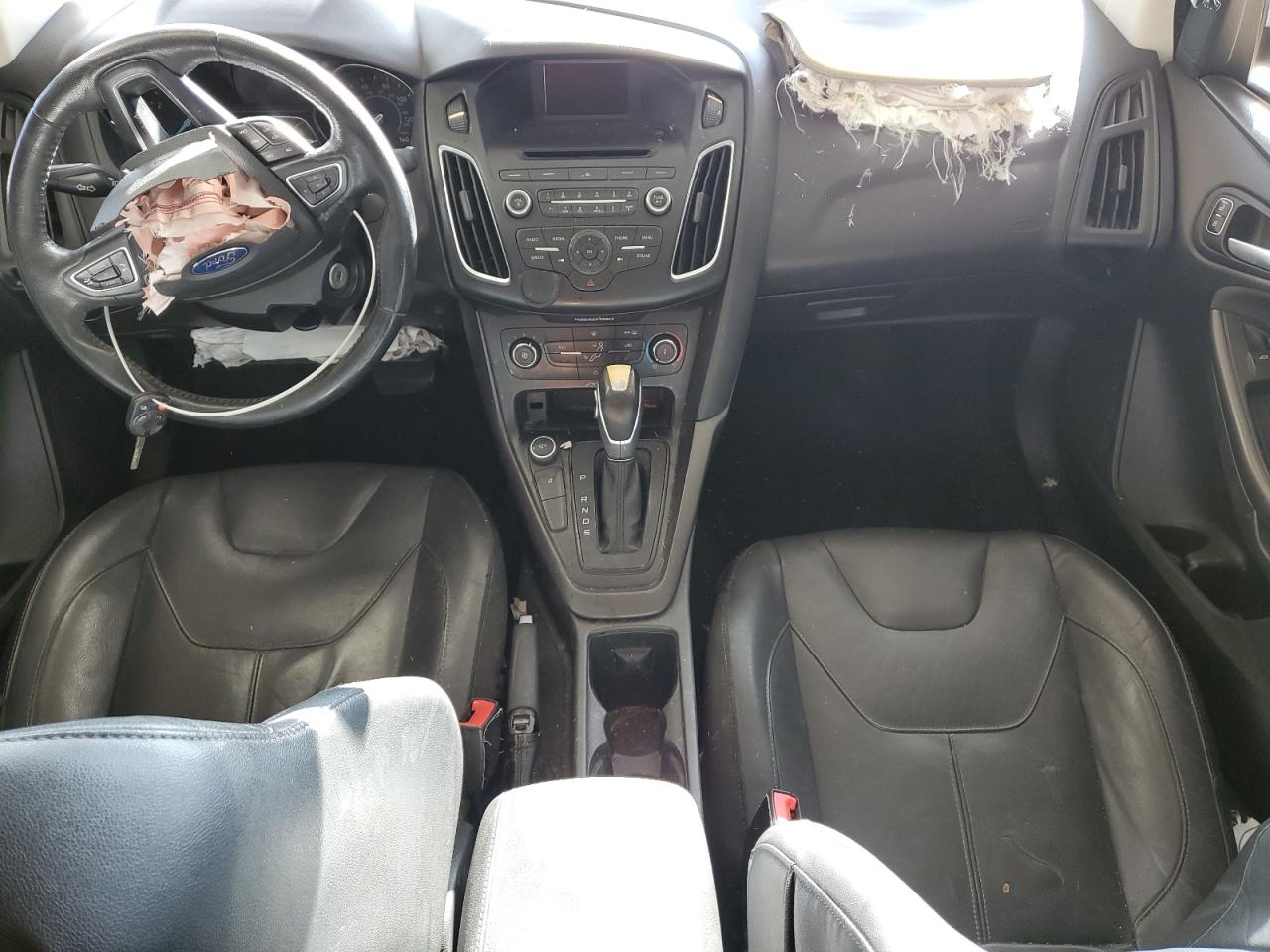 2015 Ford Focus Se VIN: 1FADP3F22FL324040 Lot: 81822225