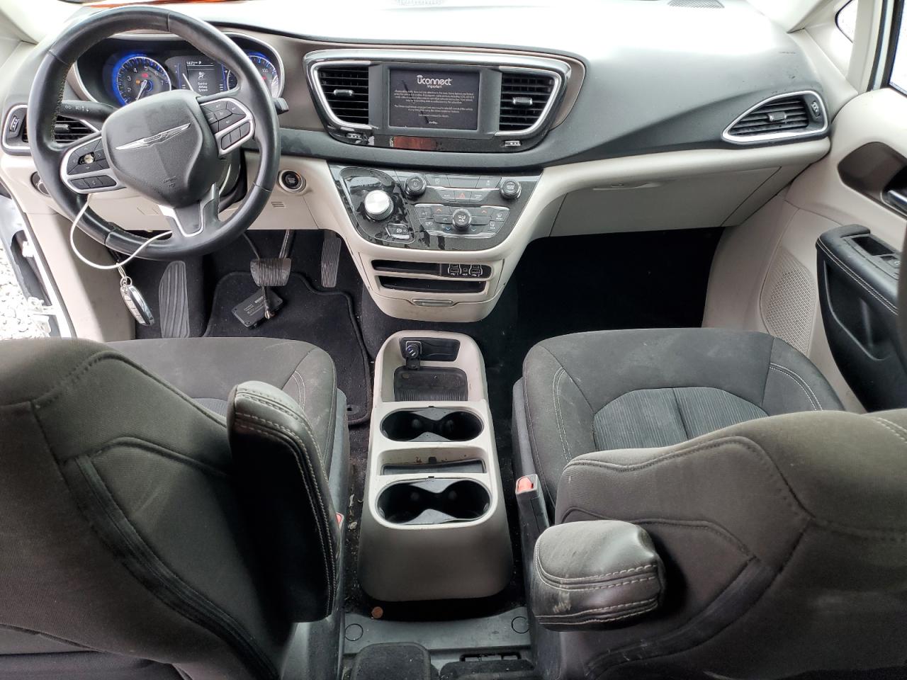 2022 Chrysler Voyager Lx VIN: 2C4RC1CG0NR162799 Lot: 81443655