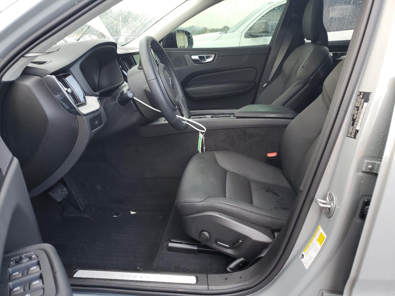 2025 Volvo Xc60 Plus VIN: YV4M12RC5S1133452 Lot: 80903595