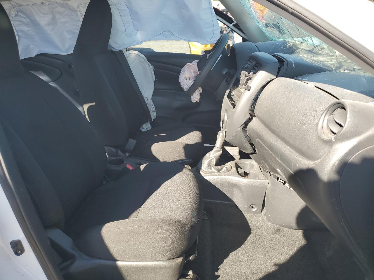 2015 Nissan Versa S VIN: 3N1CN7AP1FL907941 Lot: 84596435