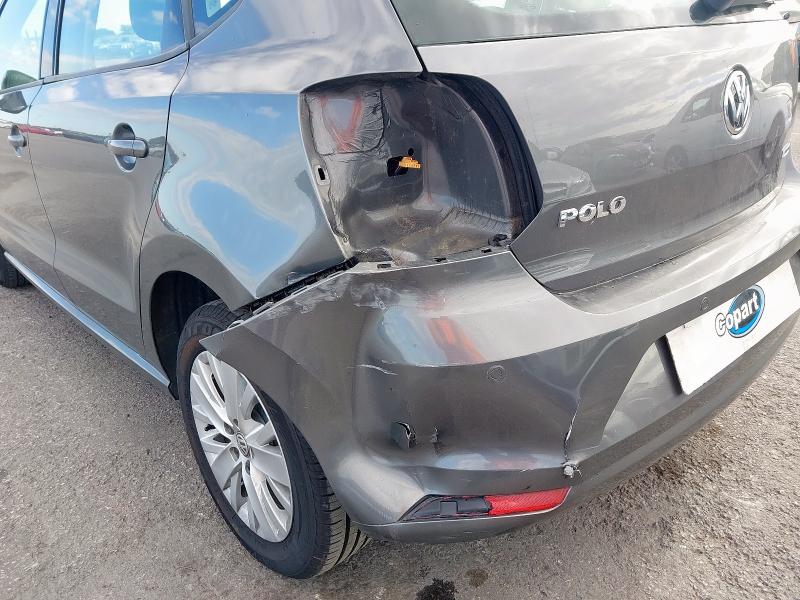 2015 VOLKSWAGEN POLO SE