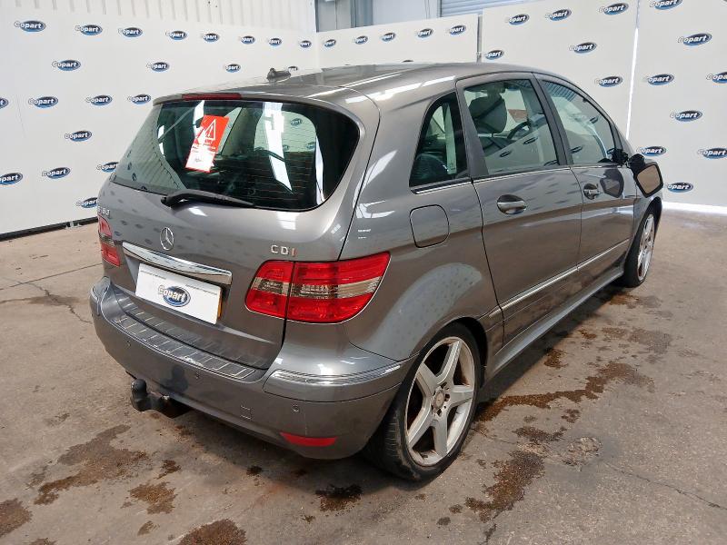 2011 MERCEDES-BENZ B180 SPORT CDI 