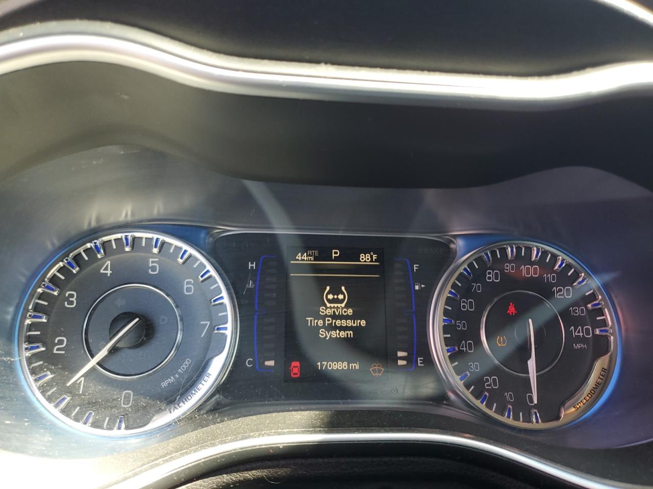 2015 Chrysler 200 Limited VIN: 1C3CCCAB1FN687706 Lot: 80712135