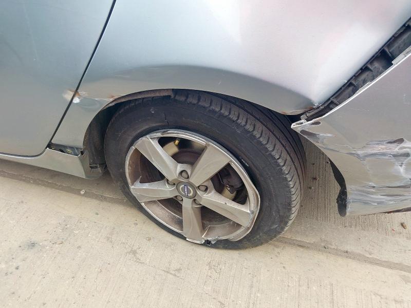 2013 VOLVO V40 D2 SE 5DR