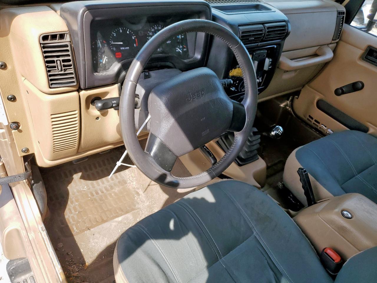 2000 Jeep Wrangler / Tj Sahara VIN: 1J4FA59S4YP757540 Lot: 81065595