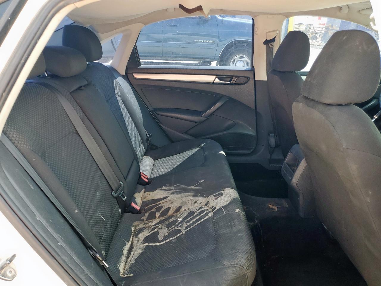 2015 Volkswagen Passat S VIN: 1VWAT7A39FC005389 Lot: 72046895