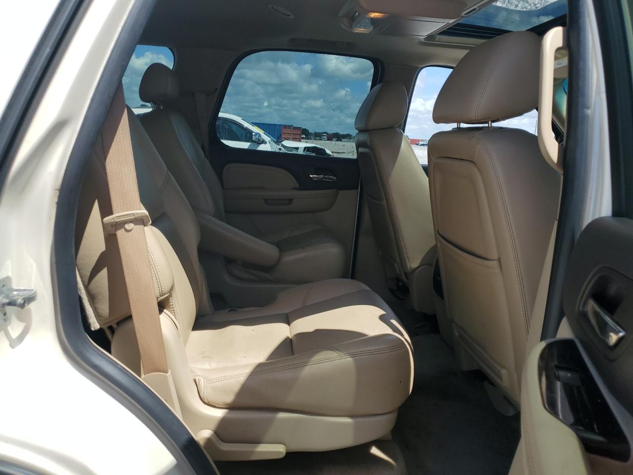 2009 GMC Yukon Denali VIN: 1GKFK03299R258354 Lot: 70780905