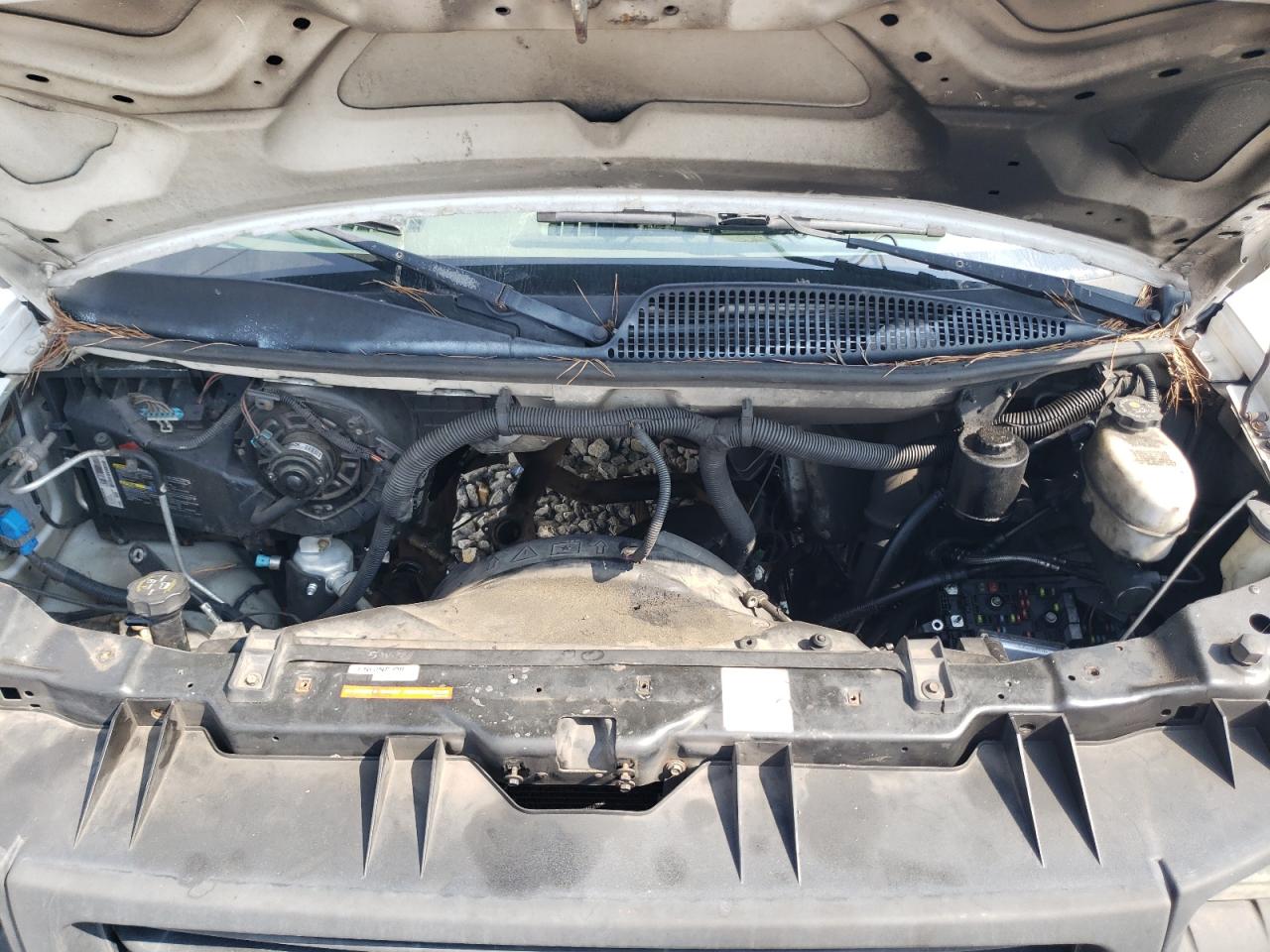 2008 GMC Savana Cutaway G3500 VIN: 1GDGG31C781910671 Lot: 70393235