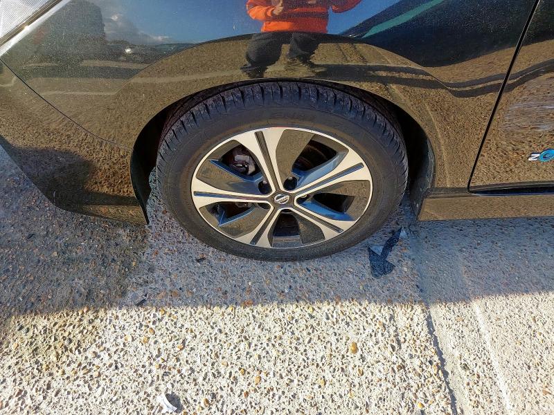 2018 NISSAN LEAF TEKNA 
