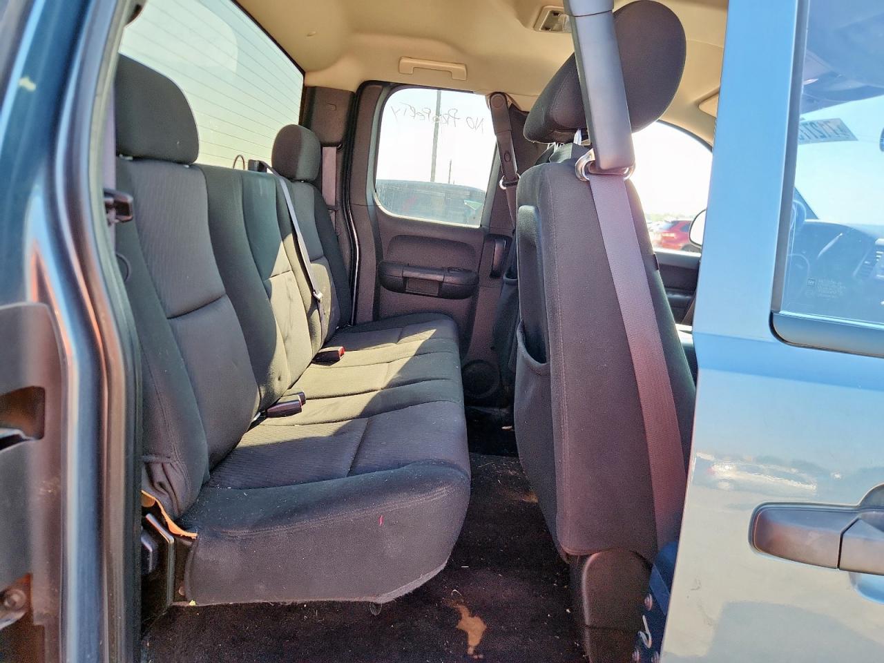 2011 Chevrolet Silverado C1500 Ls VIN: 1GCRCREAXBZ195987 Lot: 71277365