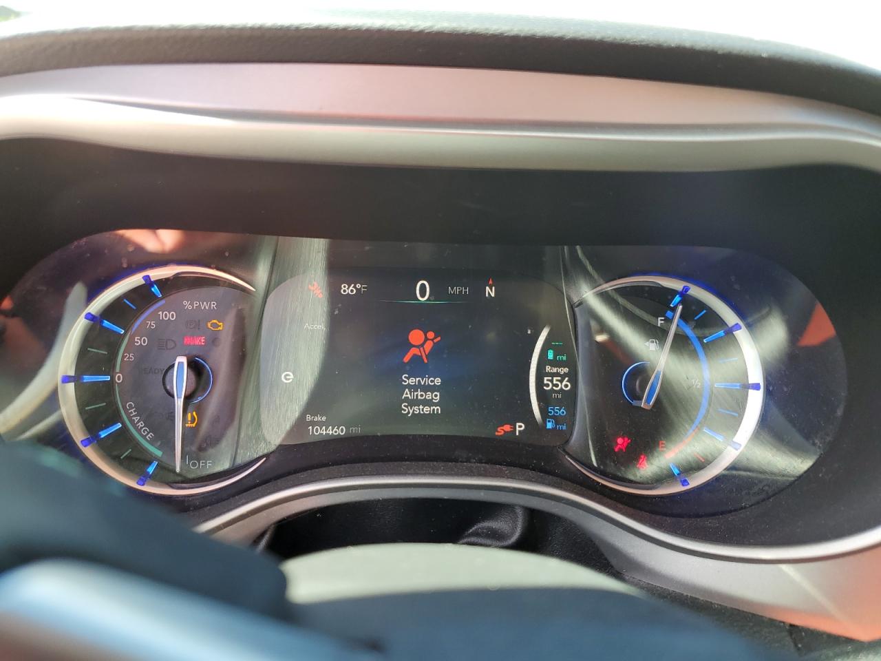 2018 Chrysler Pacifica Hybrid Touring L VIN: 2C4RC1L70JR236667 Lot: 82155895