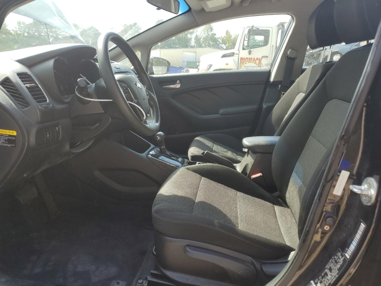 2017 Kia Forte Lx VIN: 3KPFK4A72HE109456 Lot: 81767165