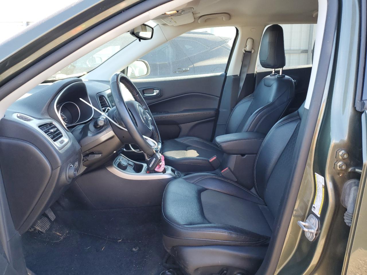 2019 Jeep Compass Latitude VIN: 3C4NJDBB4KT812545 Lot: 81936155