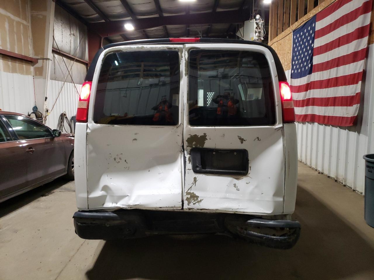 2011 Chevrolet Express G1500 VIN: 1GCSHAF48B1189303 Lot: 84003425