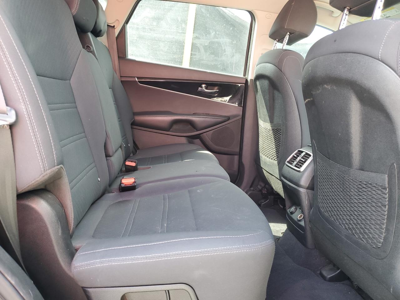 2019 Kia Sorento L VIN: 5XYPGDA31KG556616 Lot: 81784745