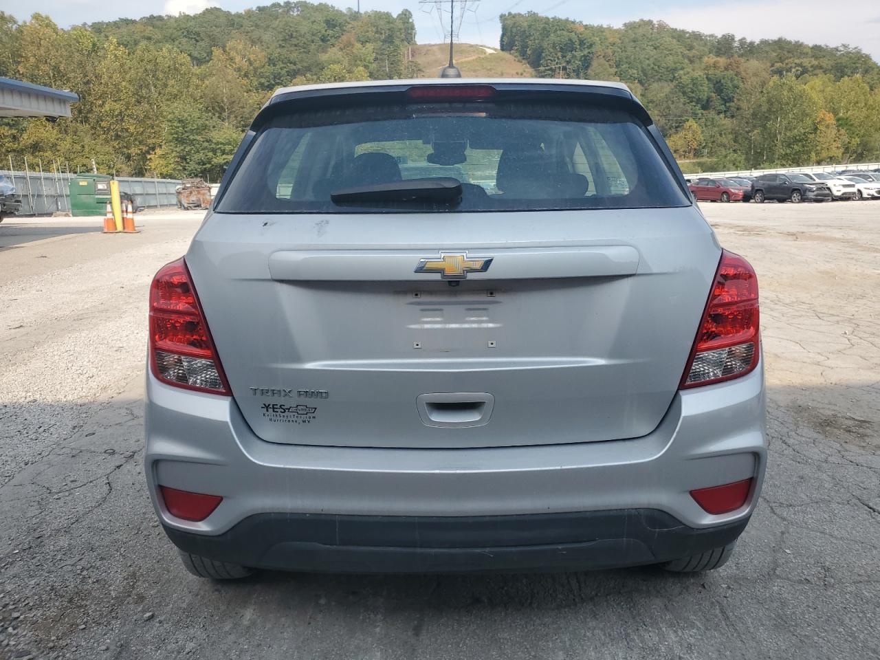 2019 Chevrolet Trax Ls VIN: 3GNCJNSB9KL270427 Lot: 81367075