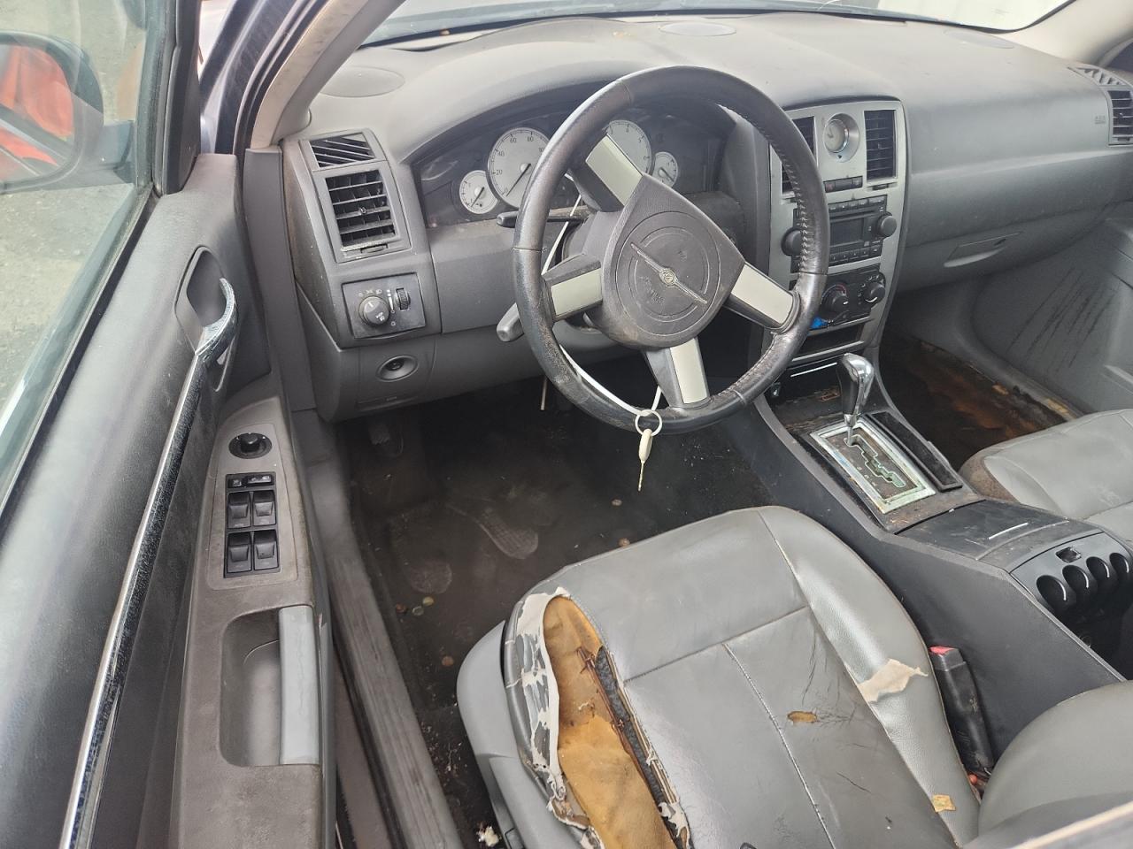 2005 Chrysler 300 Touring VIN: 2C3AA53G75H627177 Lot: 82126285