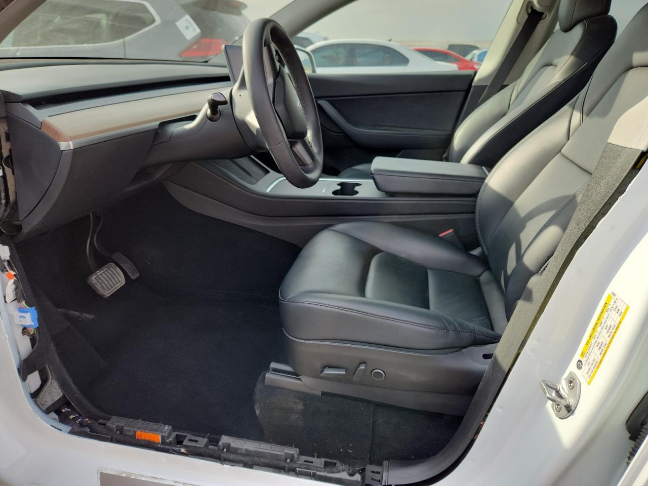 2022 Tesla Model Y VIN: 7SAYGDEE1NF493595 Lot: 71265095