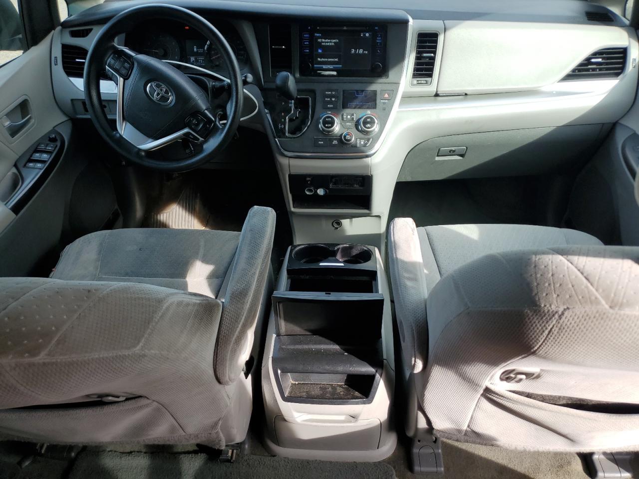 2017 Toyota Sienna Le VIN: 5TDKZ3DC7HS785632 Lot: 81387315