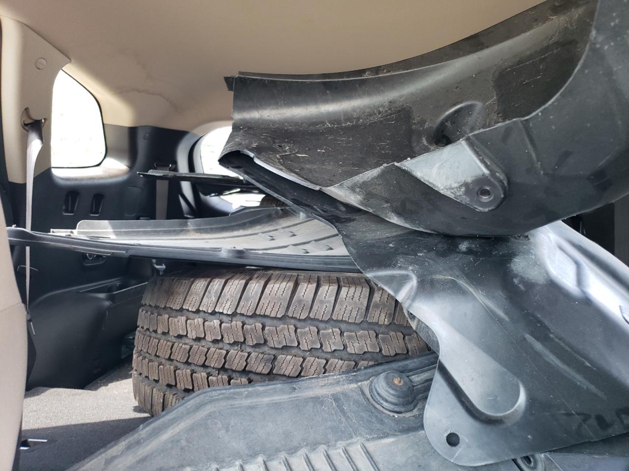2018 Hyundai Santa Fe Se VIN: KM8SM4HF7JU273214 Lot: 81427755