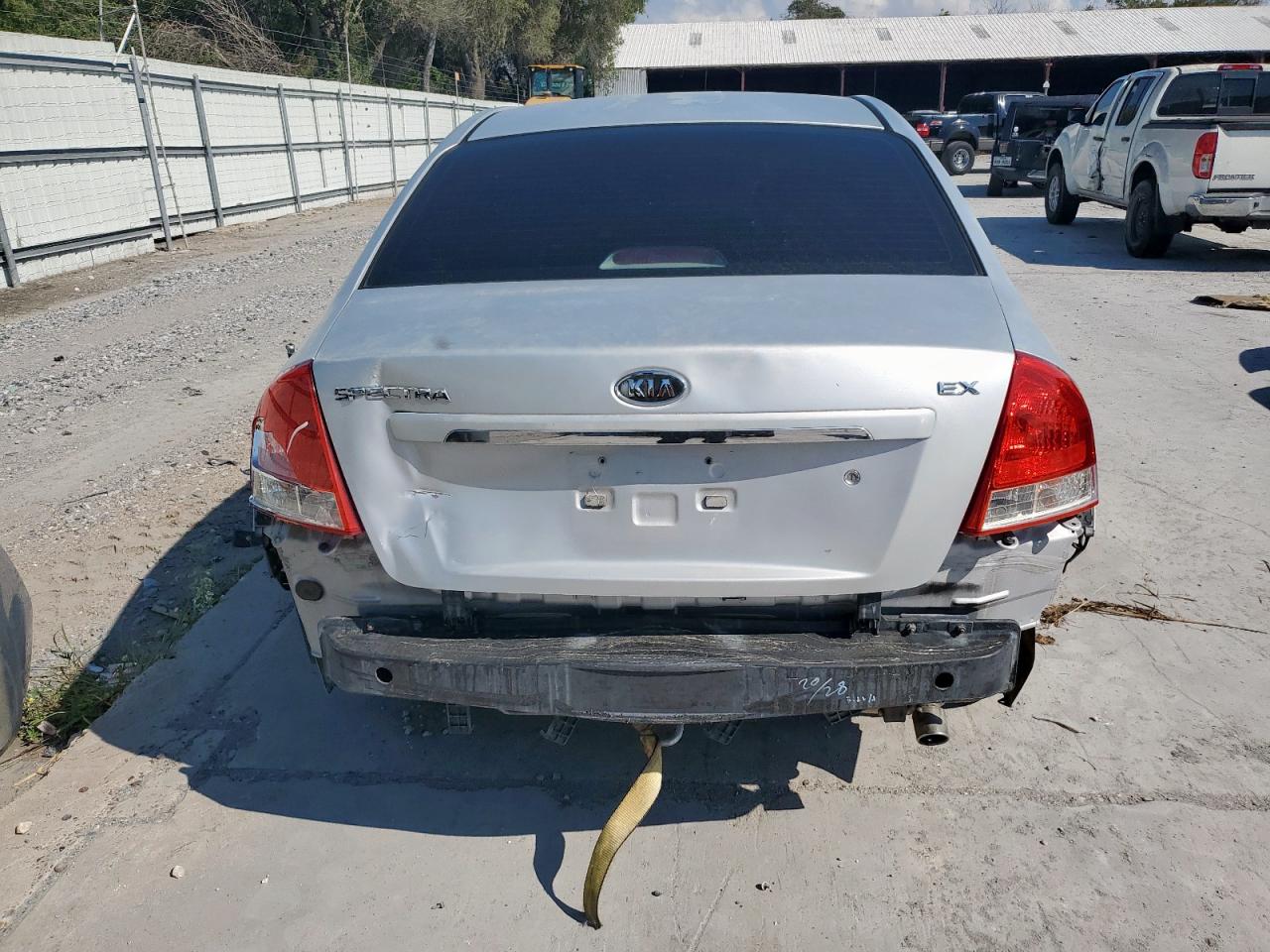 2007 Kia Spectra Ex VIN: KNAFE121875449685 Lot: 81249145