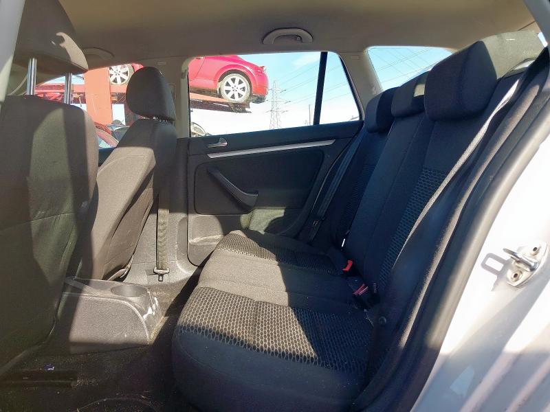 2011 VOLKSWAGEN GOLF S BLUEMOTION TDI 