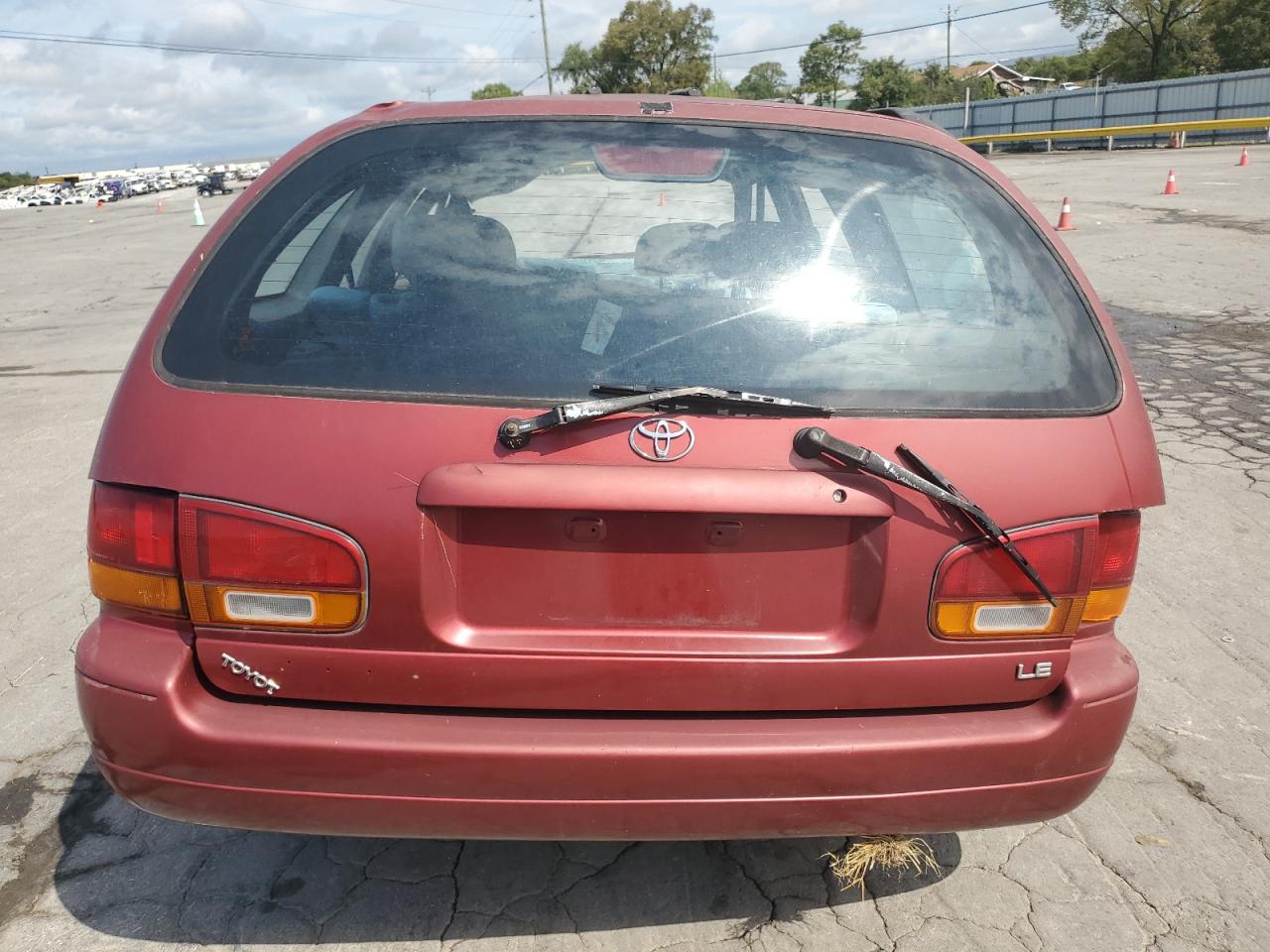 1993 Toyota Camry Le VIN: 4T1SK12W0PU236110 Lot: 82115365