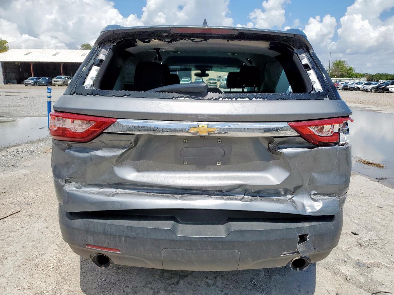 2018 Chevrolet Traverse Ls VIN: 1GNERFKW2JJ280202 Lot: 80642125