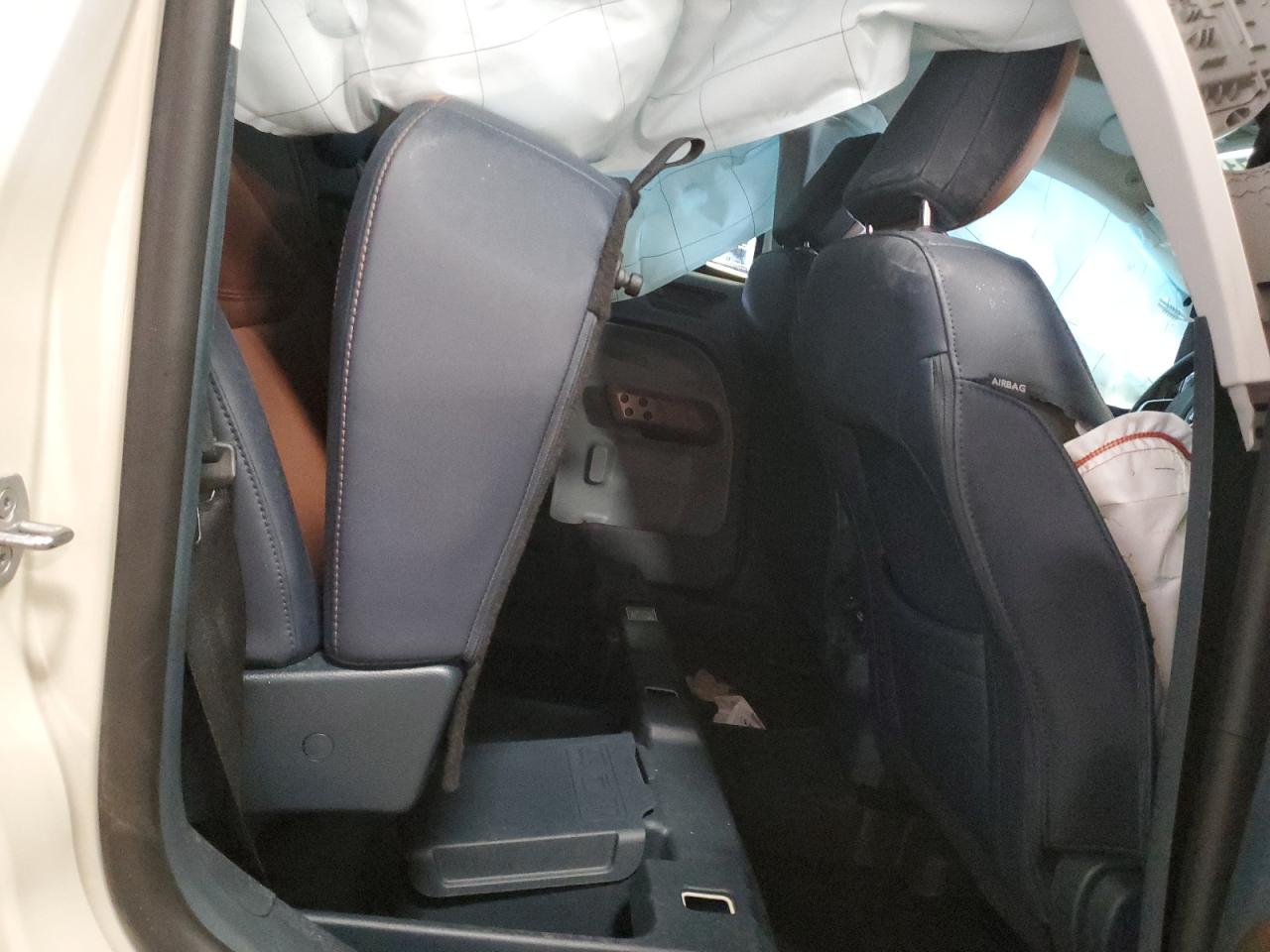 2024 Ford Maverick Lariat VIN: 3FTTW8M34RRA37922 Lot: 81637165