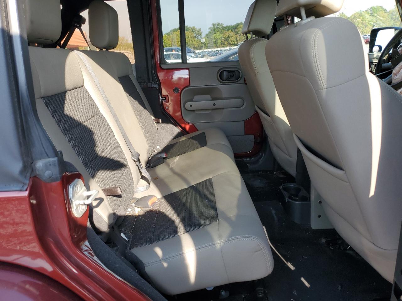 2010 Jeep Wrangler Unlimited Sahara VIN: 1J4BA5H11AL128127 Lot: 82087515