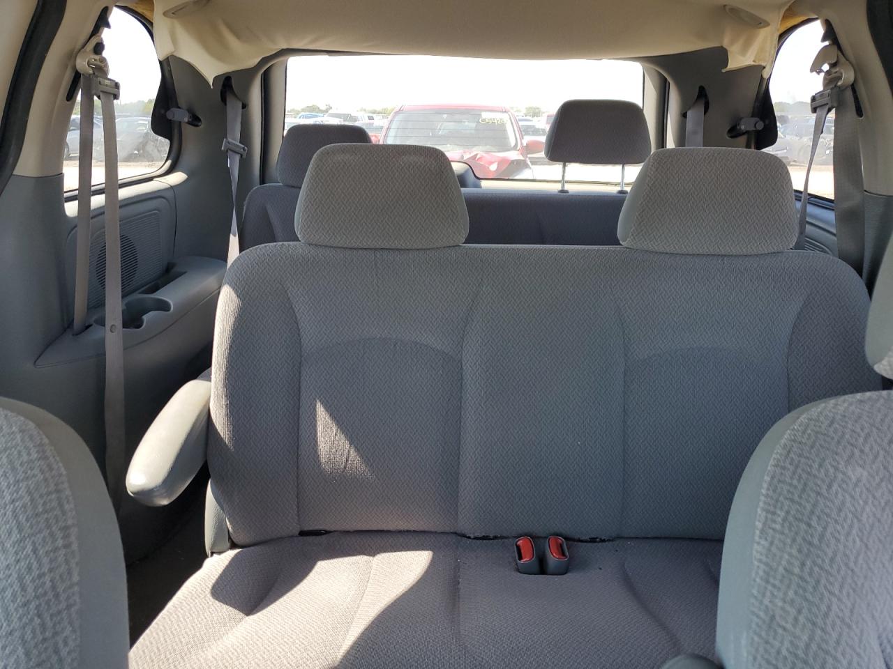 2006 Chrysler Town & Country VIN: 1A4GP45R86B761083 Lot: 81666105