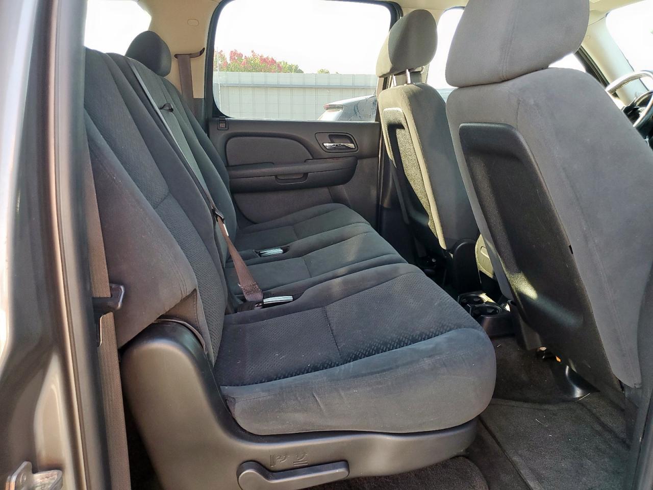 2007 Chevrolet Suburban C1500 VIN: 1GNFC16017J406329 Lot: 81088985