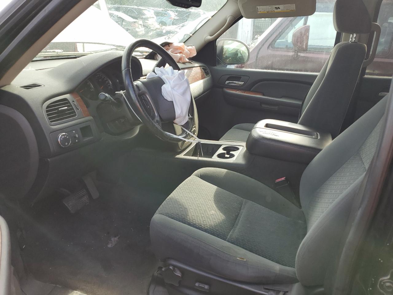 2008 GMC Yukon VIN: 1GKFC13068R152735 Lot: 70602245