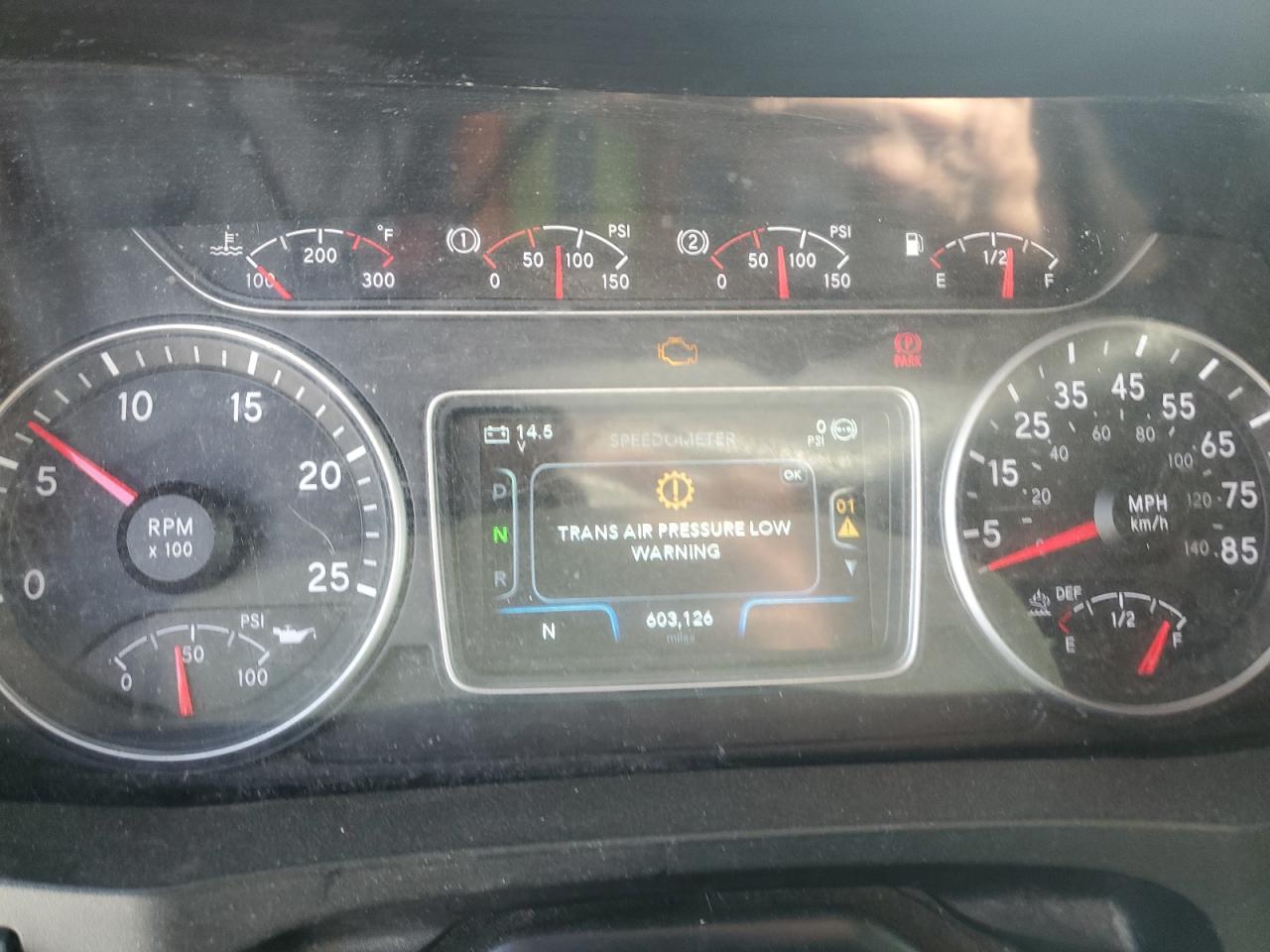 2020 International Lt625 Semi Truck VIN: 3HSDZAPR5LN121787 Lot: 81419675