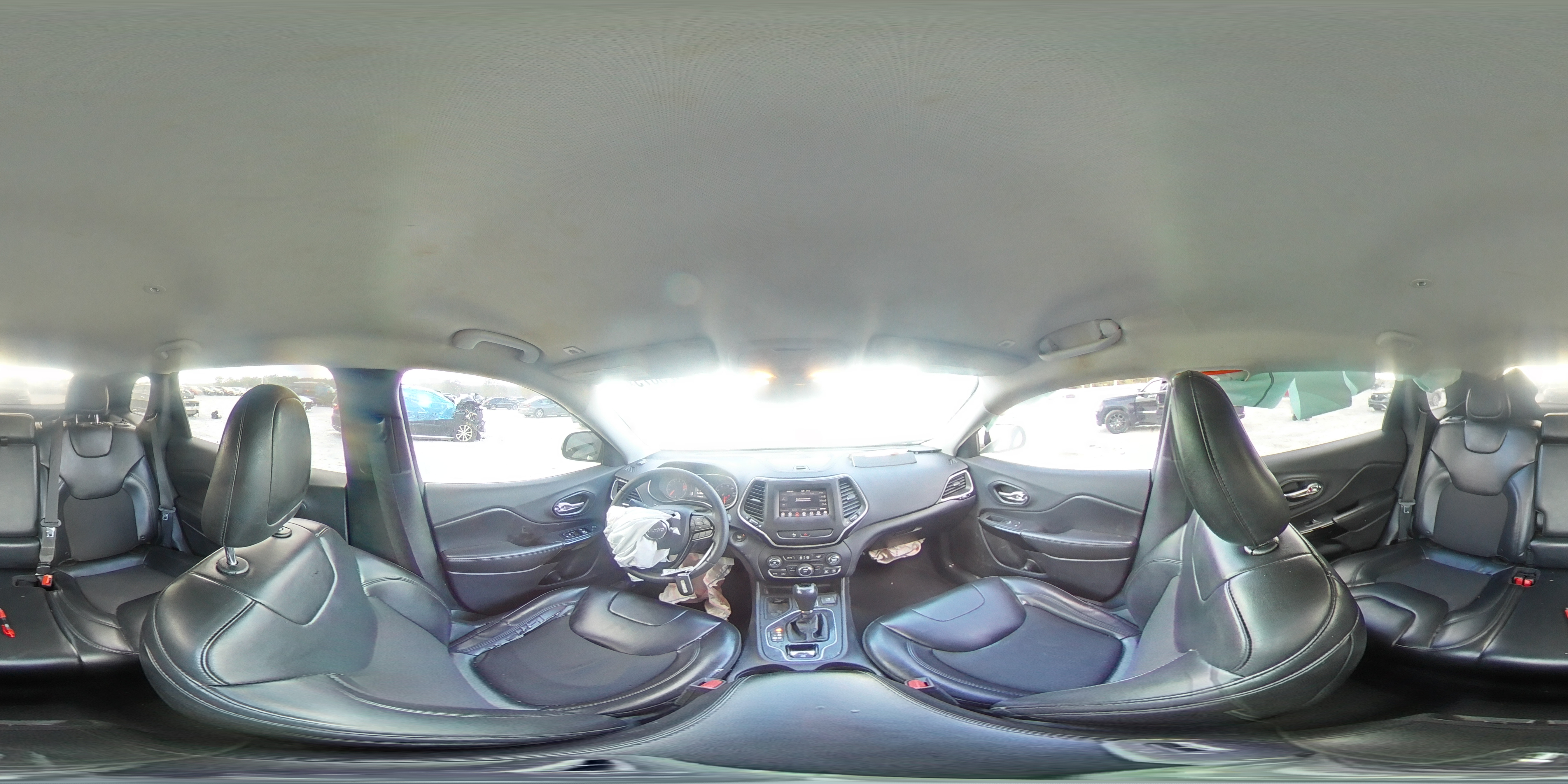 2019 Jeep Cherokee Latitude Plus VIN: 1C4PJLLB2KD411373 Lot: 81823075