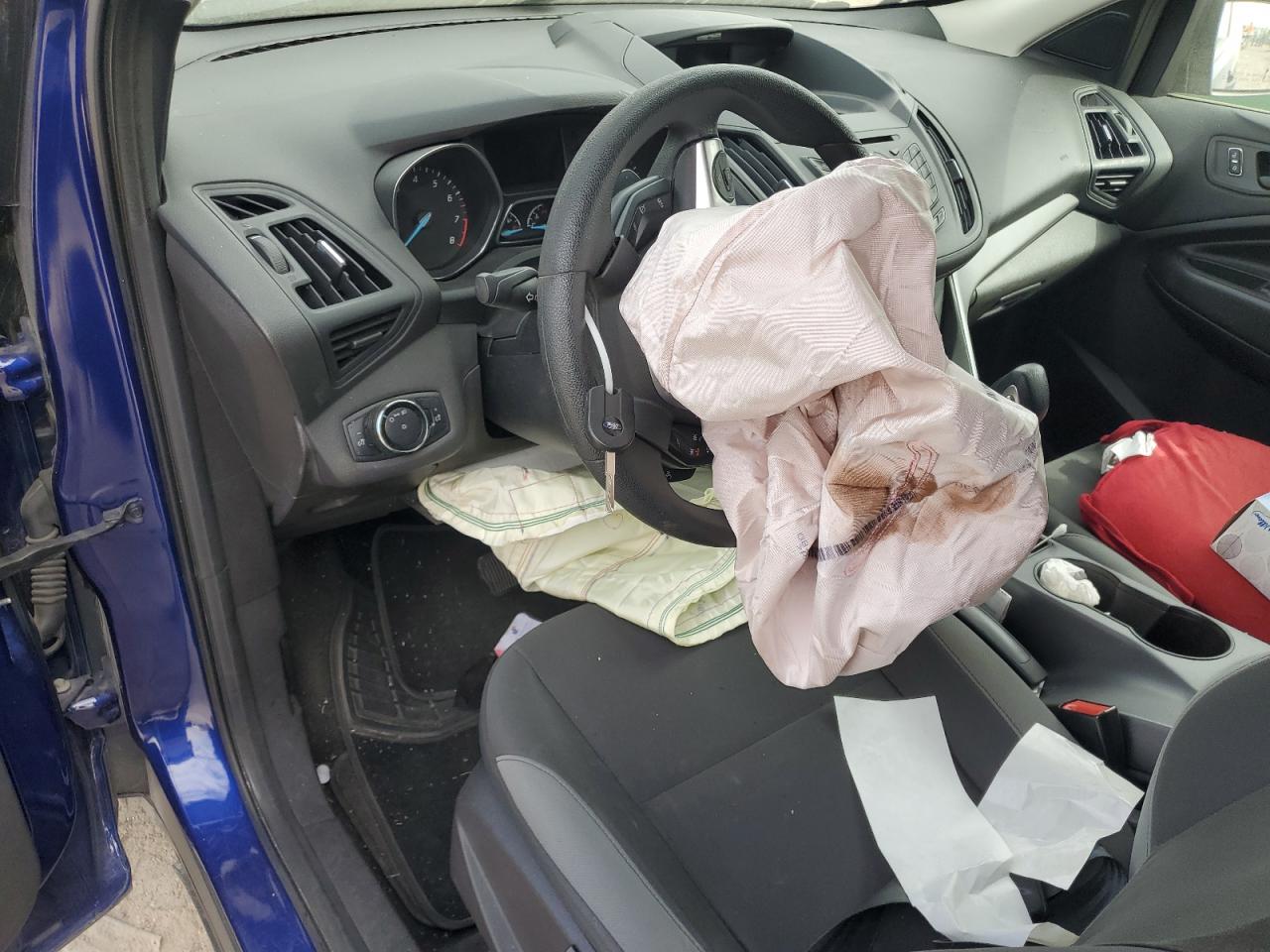 2014 Ford Escape S VIN: 1FMCU0F74EUB30915 Lot: 81872865