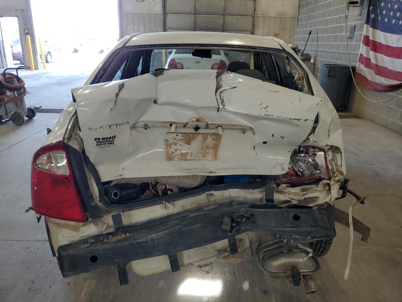 2006 Kia Spectra Lx VIN: KNAFE121165351824 Lot: 80741085