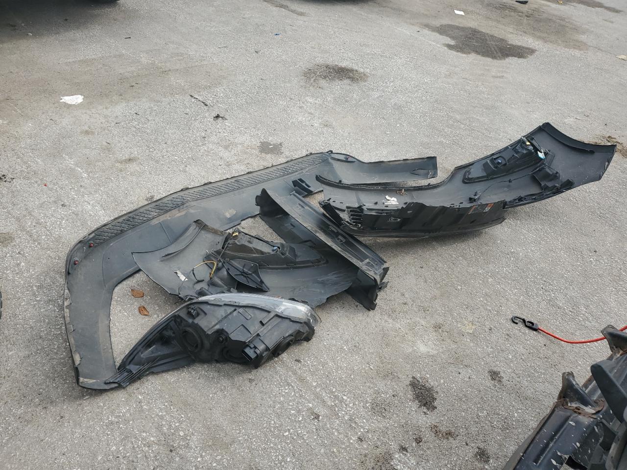 2018 Ford Focus Titanium VIN: 1FADP3J21JL250058 Lot: 83813475