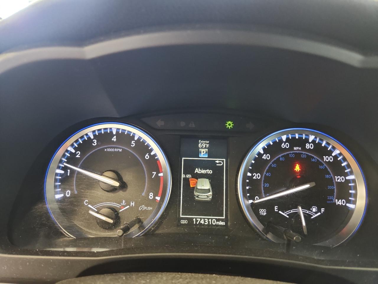 2016 Toyota Highlander Xle VIN: 5TDJKRFHXGS277147 Lot: 82151175