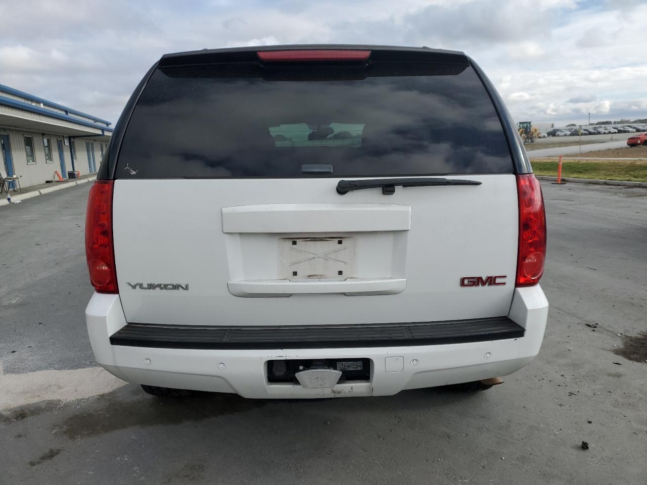 2008 GMC Yukon VIN: 1GKFC13J08J217683 Lot: 80321625